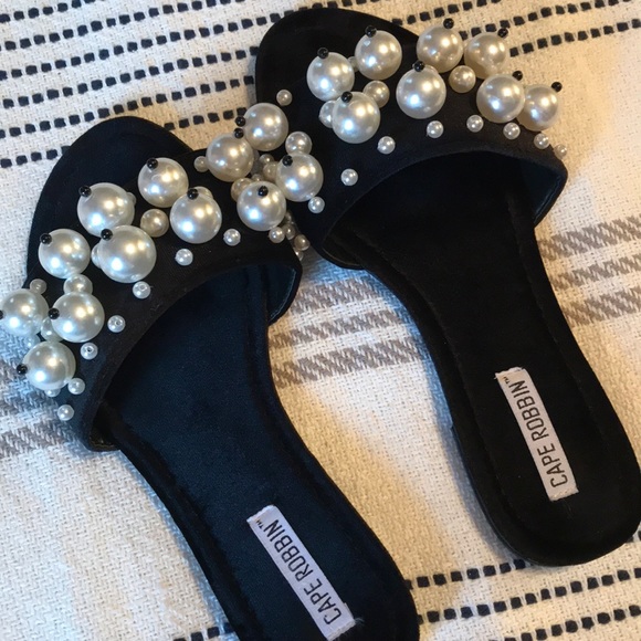 cape robbin pearl slides